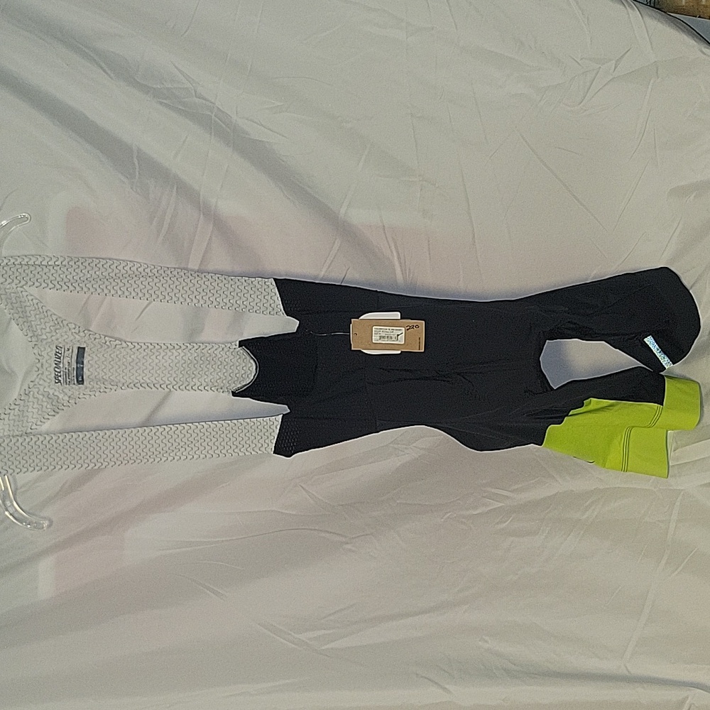 Brand New Mens Medium Cycling Bib Shorts Super Light Race Fit Road Mtn Xc Spinni